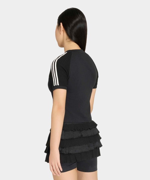 adidas(アディダス)の「スリム ニット スリーストライプス Tシャツ / アディダスオリジナルス adidas Originals(Tシャツ/カットソー・キッズ・ホワイト/ブラック・130/140/150/160/170)」の6枚目の写真