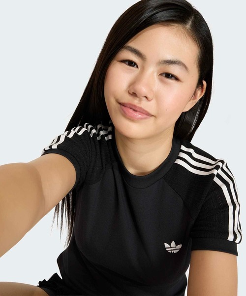 adidas(アディダス)の「スリム ニット スリーストライプス Tシャツ / アディダスオリジナルス adidas Originals(Tシャツ/カットソー・キッズ・ホワイト/ブラック・130/140/150/160/170)」の5枚目の写真