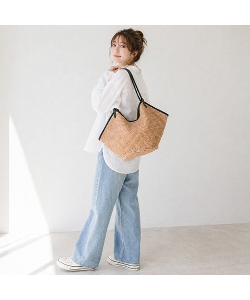 tokohana（トコハナ）の「かごバッグ レディース ペーパーバッグ ナチュラル 軽量 サマーバッグ（かごバッグ・レディース・ブラック/ブラウン・FREE）」の7枚目の写真