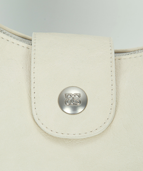 ASON(アズオン)の「MOTE STUD BAG / IVORY(ショルダーバッグ・レディース・その他・FREE)」の3枚目の写真