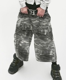 E RIN AI E（オリンアイ）の「【E RIN AI E】DISTRESSED CAMO CARGO BERMUDA PANTS / 【オリンアイ】カモ柄カーゴバミューダパンツ（カーゴパンツ）」