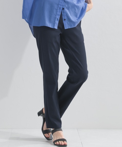 OMNES(オムネス)の「美脚ストレッチ テーパードシルエットタックパンツ(その他パンツ・レディース・ネイビー/ブラック/ベージュ・LARGE/MEDIUM/SMALL)」の3枚目の写真