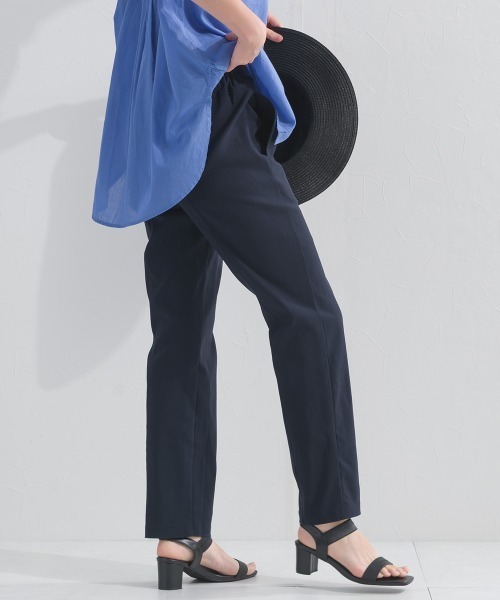 OMNES(オムネス)の「美脚ストレッチ テーパードシルエットタックパンツ(その他パンツ・レディース・ネイビー/ブラック/ベージュ・LARGE/MEDIUM/SMALL)」の14枚目の写真