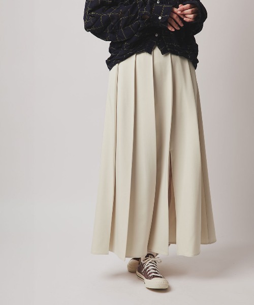 W:Huku（フーク）の「【W:Huku / ソフトタッチツイル】スリット プリーツ スカート / Soft-Touch Twill Slit Pleated Skirt（スカート・レディース・ブラック/ベージュ系その他/ブラウン系その他/グレー系その他・FREE）」の11枚目の写真