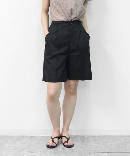 THE CELL.(ザセルドット)の「スラックス ストレートハーフパンツ SLACKS HALF PANTS(その他パンツ・レディース・グレー/ブラック/ブラウン・FREE)」の1枚目の写真