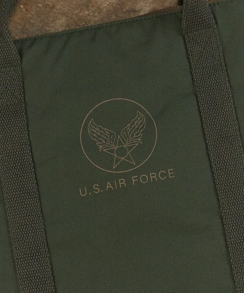 ALL RUNS(オールランズ)の「USAF 50's ヘルメットバッグ ステンシルあり メンズ 秋 秋服 2026年秋冬(トートバッグ・メンズ・ブラック/セージグリーン・FREE)」の14枚目の写真
