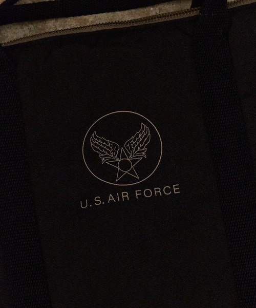ALL RUNS(オールランズ)の「USAF 50's ヘルメットバッグ ステンシルあり メンズ 秋 秋服 2026年秋冬(トートバッグ・メンズ・ブラック/セージグリーン・FREE)」の13枚目の写真