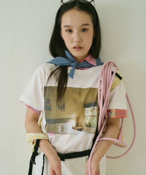 common gull products.(コモンガルプロダクツ)の「彼女が見た気配のボタンTシャツ(Tシャツ/カットソー・レディース・ホワイト系/ホワイト系1/ホワイト系2・SMALL/MEDIUM/LARGE)」の2枚目の写真