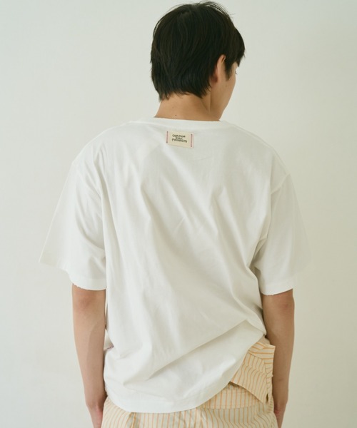 common gull products.(コモンガルプロダクツ)の「彼女が見た気配のボタンTシャツ(Tシャツ/カットソー・レディース・ホワイト系/ホワイト系1/ホワイト系2・SMALL/MEDIUM/LARGE)」の11枚目の写真