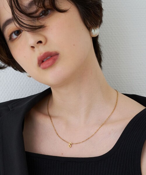 Rouge vif(ルージュヴィフ)の「【PETIT MOMENTS/プティ・モーメント】「S」イニシャルモチーフネックレス Initial NL“S”(ネックレス・レディース・ゴールド・フリー)」の1枚目の写真