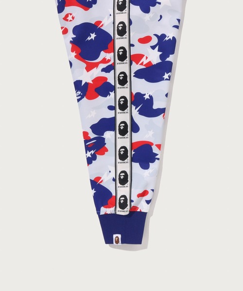 A BATHING APE（アベイシングエイプ）の「STA STRIKE CAMO RELAXED FIT TRACK JACKET（ジャージ・メンズ・ホワイト/ブルー・LARGE/MEDIUM/SMALL/XX-LARGE/X-LARGE）」の5枚目の写真