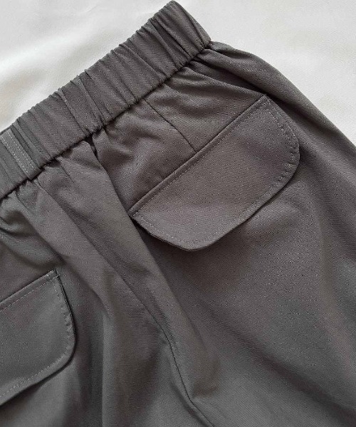 maison de LATIR(メゾンドラティール)の「カーゴディテールでシンプルコーデを格上げ、夏服フレアワイドパンツ(その他パンツ・レディース・グレー/ブラック・FREE)」の14枚目の写真