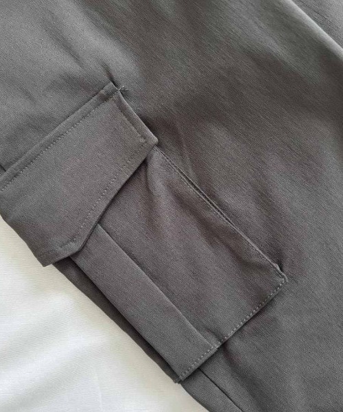 maison de LATIR(メゾンドラティール)の「カーゴディテールでシンプルコーデを格上げ、夏服フレアワイドパンツ(その他パンツ・レディース・グレー/ブラック・FREE)」の15枚目の写真