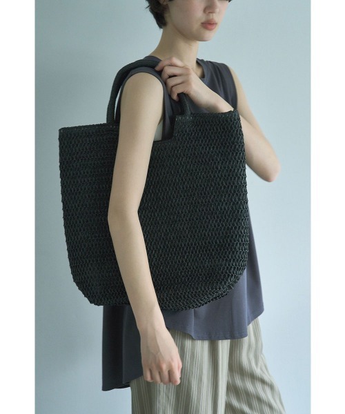 marjour（マージュール）の「PAPER TOTE BAG（トートバッグ・レディース・ブラック/ブラウン・FREE）」の2枚目の写真