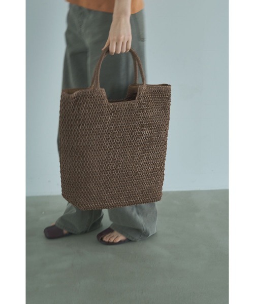 marjour（マージュール）の「PAPER TOTE BAG（トートバッグ・レディース・ブラック/ブラウン・FREE）」の5枚目の写真