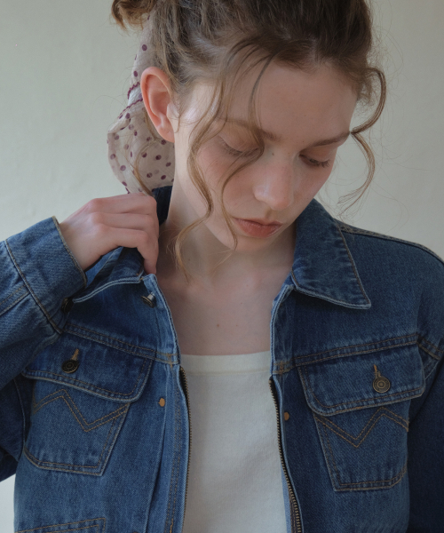 OURNOSTALGIA(アワー ノスタルジア)の「Classic denim rider jacket_Deep blue(OC25-OT02)(デニムジャケット・レディース・ダークブルー・MEDIUM/SMALL)」の5枚目の写真