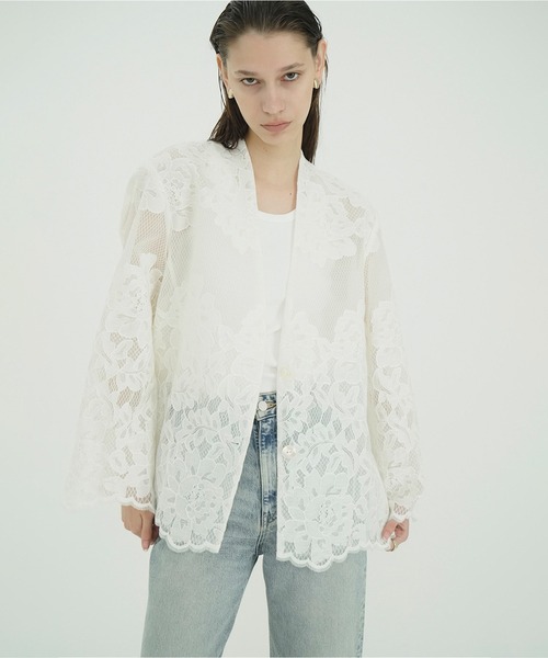 CLANE(クラネ)の「FLOWER LACE WIDE SHIRT JACKET(その他アウター・レディース・ホワイト/ブラック/ブラウン・1/2)」の1枚目の写真