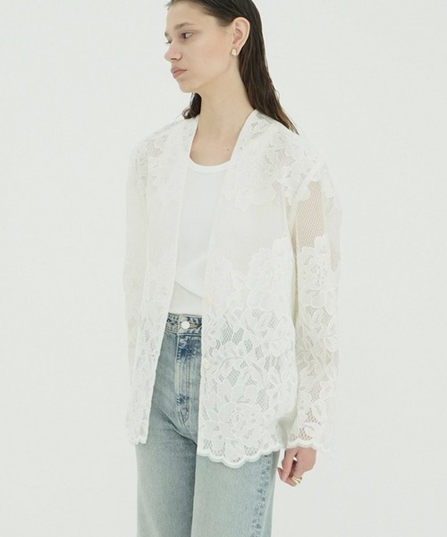 CLANE(クラネ)の「FLOWER LACE WIDE SHIRT JACKET(その他アウター・レディース・ホワイト/ブラック/ブラウン・1/2)」の5枚目の写真