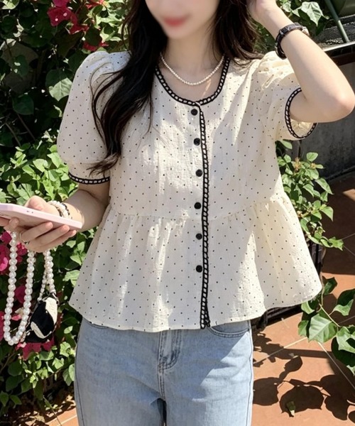FAVORITO(ファヴォリート)の「パフスリーブドット柄ブラウス(シャツ/ブラウス・レディース・ホワイト・XL/L/M/S)」の9枚目の写真