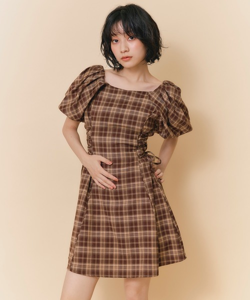 REDYAZEL(レディアゼル)の「サイドレースアップチェックミニフレアワンピース(ワンピース・レディース・ブラウン系その他/ブルー系その他/レッド系その他・FREE)」の2枚目の写真