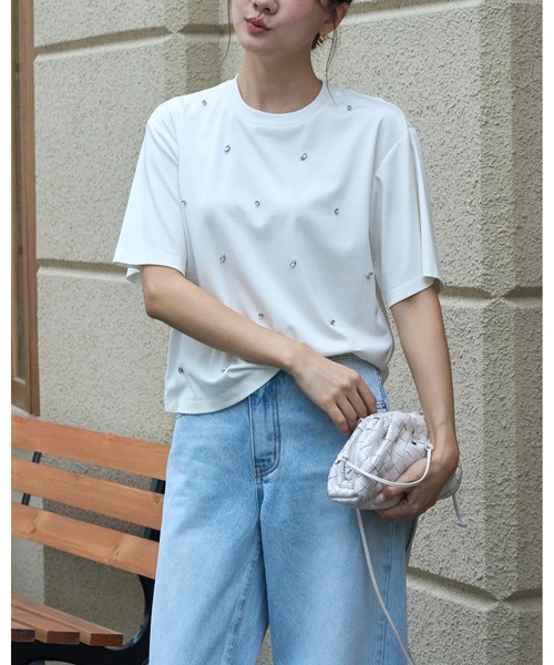BIRTHDAY BASH(バースデイバッシュ)の「SCATTERED BIJOU TOPS(スキャッタードビジュートップス)(Tシャツ/カットソー・レディース・ブラック/ホワイト・FREE)」の4枚目の写真