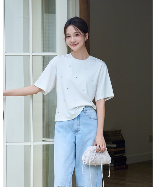 BIRTHDAY BASH(バースデイバッシュ)の「SCATTERED BIJOU TOPS(スキャッタードビジュートップス)(Tシャツ/カットソー・レディース・ブラック/ホワイト・FREE)」の5枚目の写真