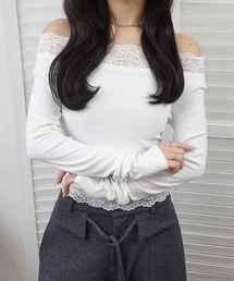 オフショルレーストップス