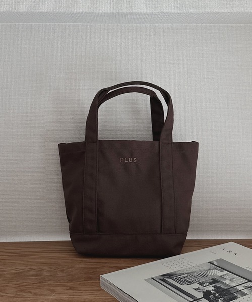 AS KNOW AS plus(アズノゥアズプラス)の「PLUS. ロゴ刺繍キャンバストートバッグS 【UNISEX ITEM】(トートバッグ・レディース・ブラウン/ピンク/グリーン/アイボリー・FREE)」の15枚目の写真