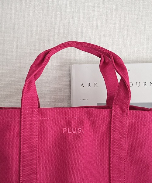 AS KNOW AS plus(アズノゥアズプラス)の「PLUS. ロゴ刺繍キャンバストートバッグS 【UNISEX ITEM】(トートバッグ・レディース・ブラウン/ピンク/グリーン/アイボリー・FREE)」の5枚目の写真