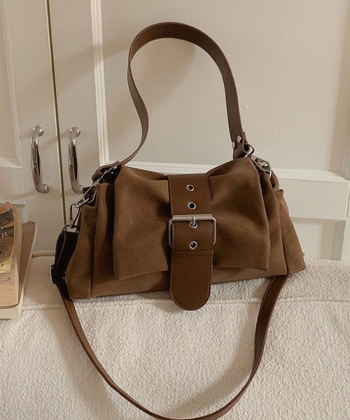 florist(フローリスト)の「【500mlペットボトル収納可】2WAY ベルテッドレザーライクハンドバッグ/ショルダーバッグ(ショルダーバッグ・レディース・モカ/ブラック/キャメル・FREE)」の4枚目の写真