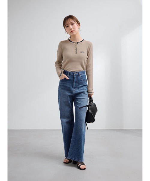 COHINA（コヒナ）の「【CONVERSE別注】コンビカラーヘンリーネックニット 【低身長・小柄女性】（ニット/セーター・レディース・グレイッシュベージュ/ボルドー/ホワイト×レッド・ONE SIZE）」の15枚目の写真