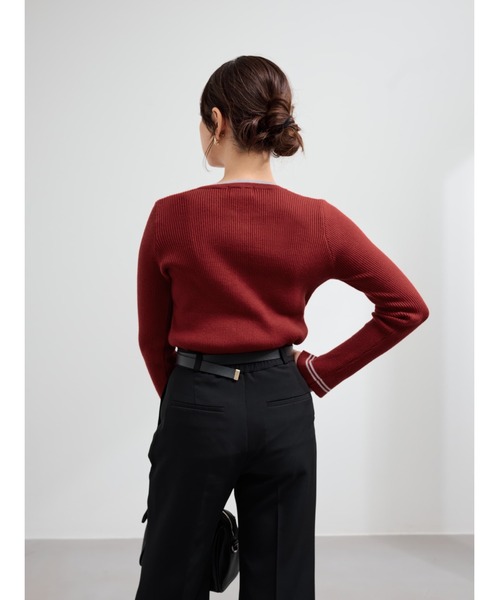 COHINA（コヒナ）の「【CONVERSE別注】コンビカラーヘンリーネックニット 【低身長・小柄女性】（ニット/セーター・レディース・グレイッシュベージュ/ボルドー/ホワイト×レッド・ONE SIZE）」の22枚目の写真