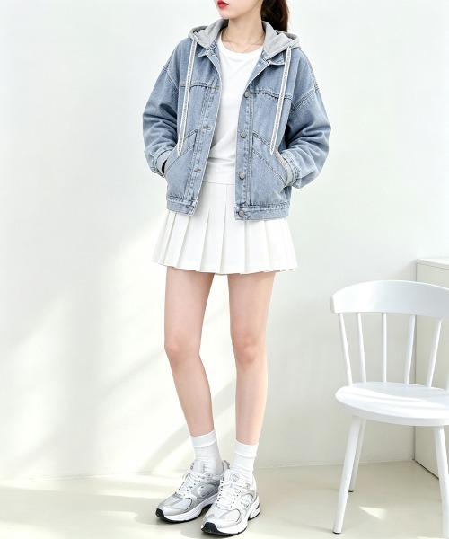 Miniministore（ミニミニストア）の「フード付きデニムジャケット韓国風アウター（デニムジャケット・レディース・サックスブルー・M/XL/L）」の5枚目の写真
