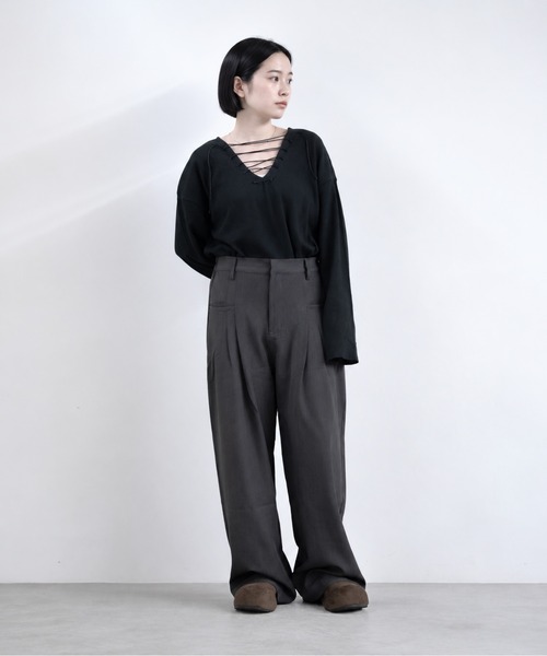 bashful base Oriental(バッシュフルベースオリエンタル)の「【bbO】マルチタックデザインワイドスラックス(スラックス・レディース・チャコールグレー/ベージュ/ブラック・FREE)」の17枚目の写真