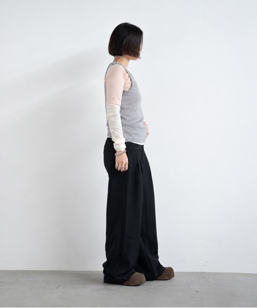 bashful base Oriental(バッシュフルベースオリエンタル)の「【bbO】マルチタックデザインワイドスラックス(スラックス・レディース・チャコールグレー/ベージュ/ブラック・FREE)」の5枚目の写真