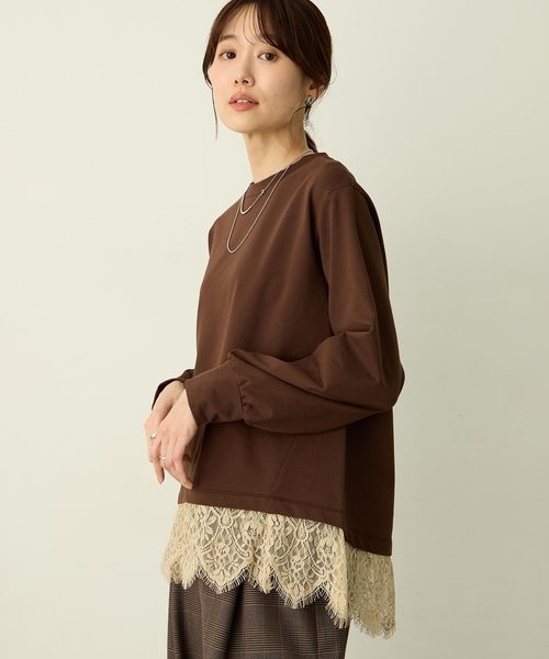 Petit Honfleur（プチオンフルール）の「裾レースレイヤード風カットプルオーバー（Tシャツ/カットソー・レディース・ネイビー/ブラウン・M/L）」の6枚目の写真