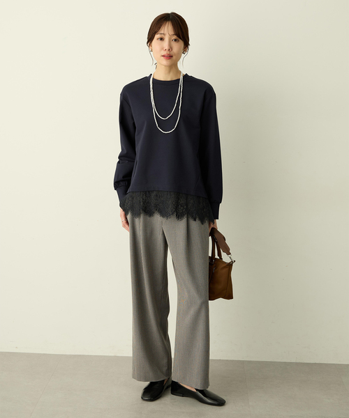 Petit Honfleur（プチオンフルール）の「裾レースレイヤード風カットプルオーバー（Tシャツ/カットソー・レディース・ネイビー/ブラウン・M/L）」の13枚目の写真