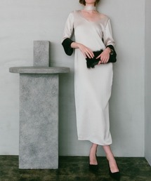 ILANIS（イラニス）の「Essential Satin Dress（ワンピース）」