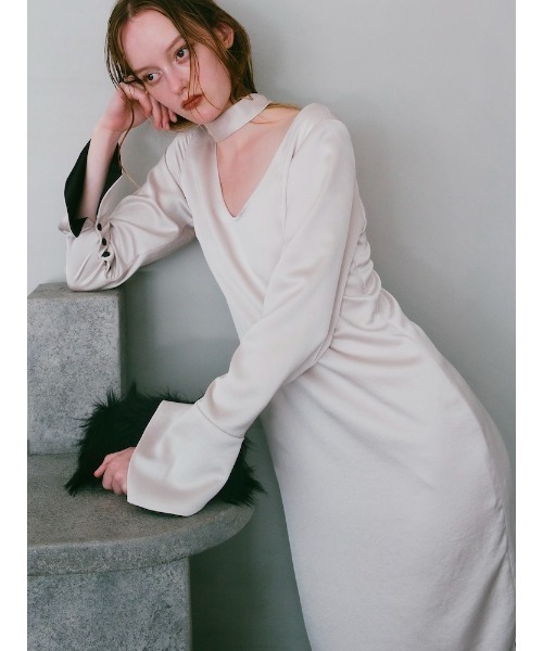 ILANIS(イラニス)の「Essential Satin Dress(ワンピース・レディース・アイボリー/ブラック・FREE)」の4枚目の写真