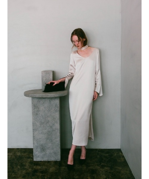 ILANIS(イラニス)の「Essential Satin Dress(ワンピース・レディース・アイボリー/ブラック・FREE)」の8枚目の写真