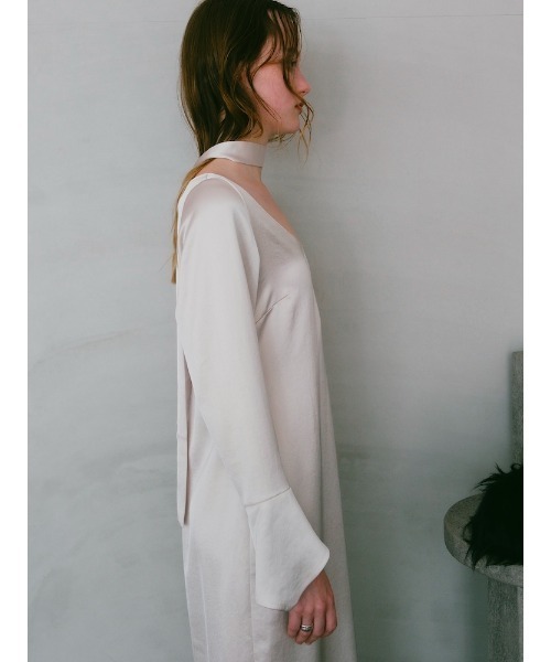 ILANIS(イラニス)の「Essential Satin Dress(ワンピース・レディース・アイボリー/ブラック・FREE)」の11枚目の写真