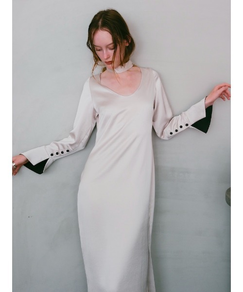 ILANIS(イラニス)の「Essential Satin Dress(ワンピース・レディース・アイボリー/ブラック・FREE)」の13枚目の写真