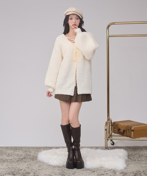 Ambre Neige(アンブルネージュ)の「2way lace up knit / 2WAYレースアップニット(ニット/セーター・レディース・ダークブラウン/ピンクベージュ/アイボリー・FREE)」の12枚目の写真
