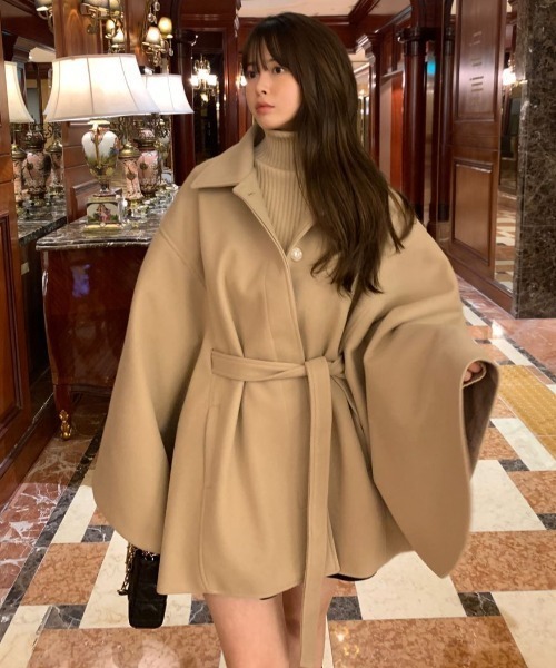 Aelina（エリナ）の「ステンカラーケープメルトンコート（ポンチョ・レディース・ベージュ/ブラック・FREE）」の15枚目の写真
