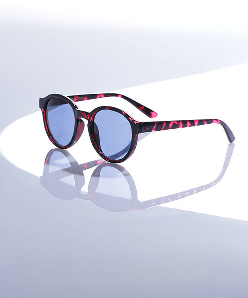 NANO universe（ナノユニバース）の「【美人百花 10月号掲載】 ファッショングラス１（サングラス・レディース・レッド/ブラウン/その他1/ブラック・FREE）」の4枚目の写真