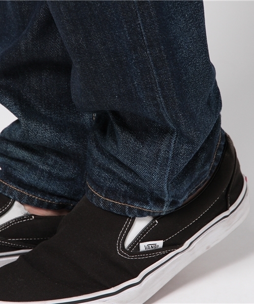Levi's(リーバイス)の「511(T)-スリムフィット / Selvedge(セルビッジ)(デニムパンツ・メンズ・ダークインディゴブルー・W34 L32/W32 L32/W28 L32/W31 L32/W30 L32/W29 L32/W33 L32)」の9枚目の写真