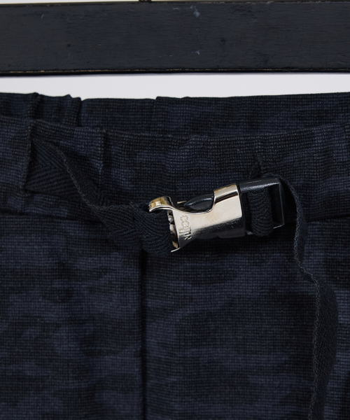 5351 POUR LES HOMMES(ゴーサンゴーイチプールオム)の「カモフラハイテンションジョガーパンツ(その他パンツ・メンズ・ネイビー・44/46/48)」の5枚目の写真