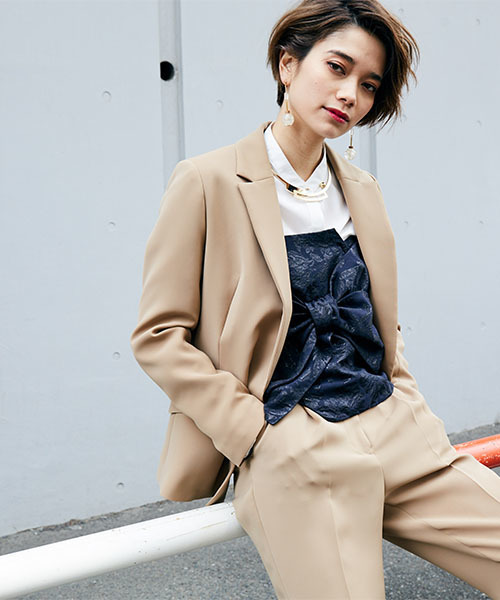 UNITED TOKYO(ユナイテッドトウキョウ)の「ウォッシャブルテーラードジャケット(テーラードジャケット・レディース・グリーン/ブラック/ベージュ・2/1)」の2枚目の写真