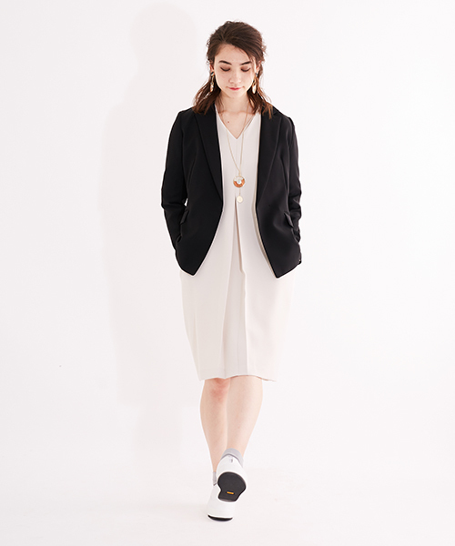 UNITED TOKYO(ユナイテッドトウキョウ)の「ウォッシャブルテーラードジャケット(テーラードジャケット・レディース・グリーン/ブラック/ベージュ・2/1)」の21枚目の写真