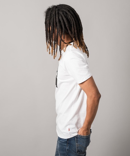 Levi's（リーバイス）の「バットウィング Tシャツ ホワイト Osaka Destination（Tシャツ/カットソー・メンズ・ナチュラル・SMALL/LARGE/MEDIUM/X-SMALL）」の9枚目の写真